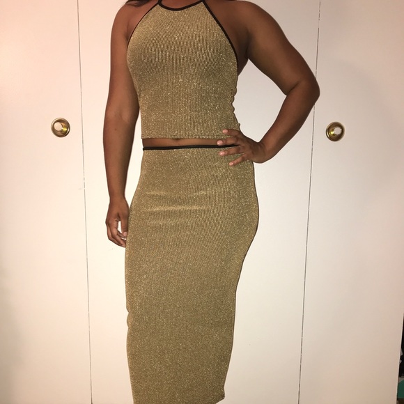 Brand new 2 piece Sparkle Set. Never worn. - Picture 2 of 3